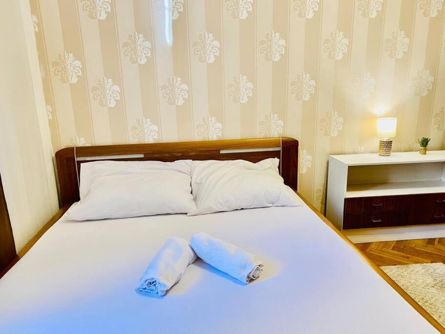 Hotel Apartment In Prague 2 Square Exterior photo